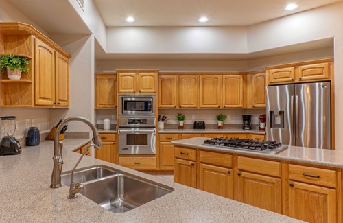 Las Sendas House | LUX Near Golf & Trails: Pvt POOL/Spa, Wood FP, Game Tables, TVs All BRs, EV Charger