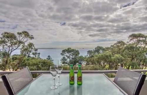 Rockingham Apartment | Lux on the 4th floor with ocean views