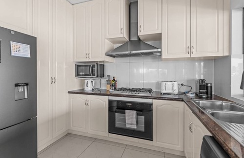 Highgate Hill Apartment | Lux Penthouse, Private Rooftop