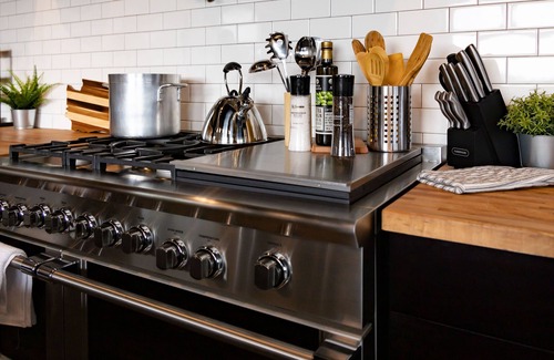 Olympia Apartment | ★LUX Penthouse ★ Rooftop ★ Family★ Business ★ Large Groups