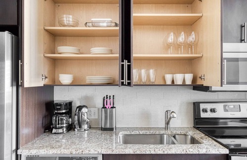Seaport District Apartment | Lux Seaport Studio w/Gym on Harbor by Blueground