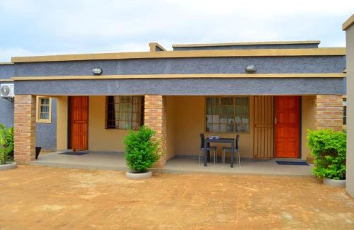 Kasane House | Lux-sit Guesthouse