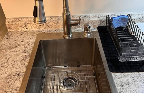 Mossy Oaks Apartment | Lux Studio W Kitchenette Pets are allowed