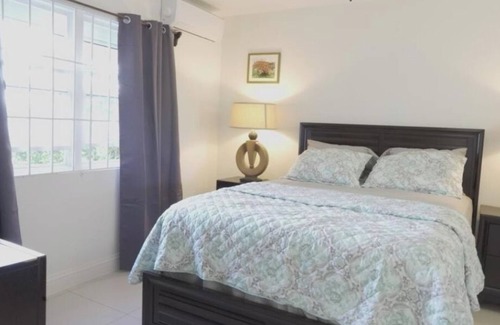 Bayfords Apartment | LUX Suites - 2-bedroom apartment in Halfmoon Bay