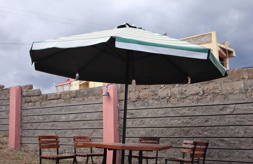 Narok House | Lux Suites Ebony Mara House