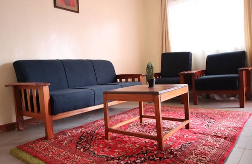 Narok House | Lux Suites Ebony Mara House