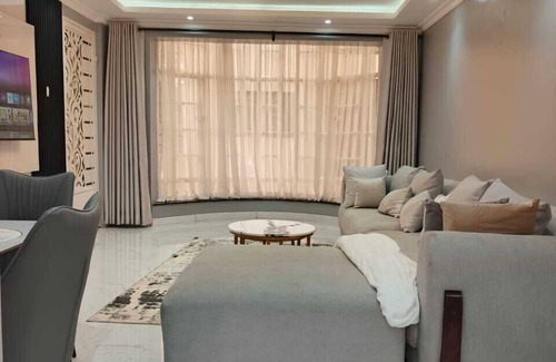 Nairobi Apartment | Lux Suites Grandville Apartments
