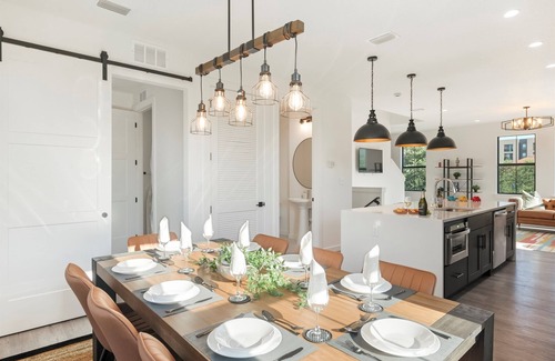 Tampa Heights House | Lux Townhouse, rooftop cinema with grill & popcorn