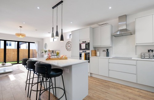 Purley House | Lux UK CR8 Purley Rise 35n-Stunning Executive 5 Bedroom Home in Purley