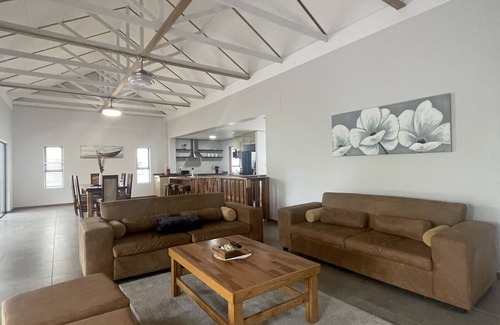 Prince's Grant Golf Estate House | Luxurious Coastal 6 sleeper in Golf Estate