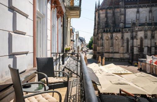 Kosice Old Town Apartment | Luxapart BIG 12people apartment