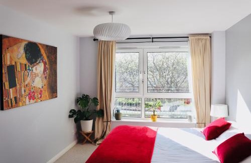 Newhaven Apartment | LuxApartment - Port Of Leith - Free Parking