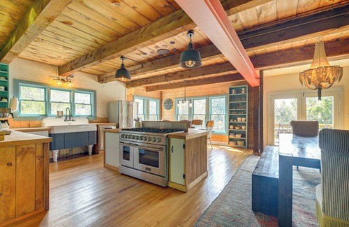Washington Cabin | Luxe 14-Acre Vermont Countryside Lodge!