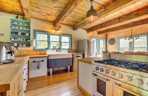 Washington Cabin | Luxe 14-Acre Vermont Countryside Lodge!