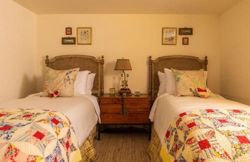 Guthrie House | Luxe 1920 Schoolhouse Sleeps 8 30 Min From Okc