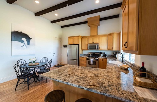Templeton House | Luxe 1BR/Studio w/Hot Tub on Templeton's Westside in the Heart of Wine Country!