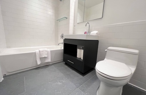 Lincoln Square Apartment | Luxe 2 bedroom apartment in Midtown - 24 hour doorman