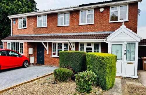 Alvaston Apartment | Luxe 2 Bedroom House Derby City