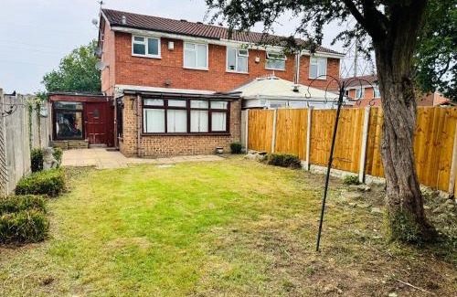 Alvaston Apartment | Luxe 2 Bedroom House Derby City