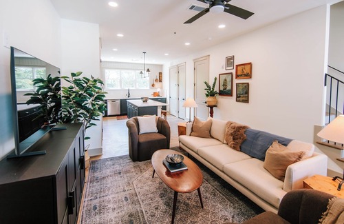 Athens Apartment | Luxe 2BR Game Day Retreat by MHM Luxury Properties