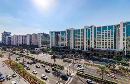 Palm Jumeirah Apartment | Luxe 2br Golden Mile 5sleeps 6beach Access