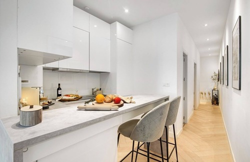 Ibiza Apartment | Luxe 2BR Retiro Park Views | Barrio Salamanca