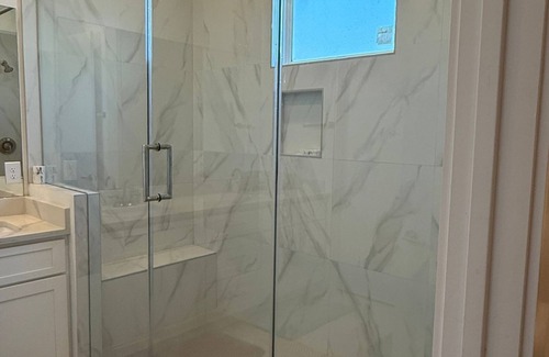 North Houston Apartment | Luxe 3BR for Families Nurses and Group