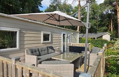 Raalte Ski Chalet | Luxe 4 persoons chalet op 5 sterren camping