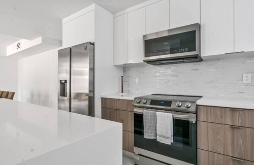 Olympia Heights House | Luxe 4BD Duplex w/Heated Pool Close to Restaurants