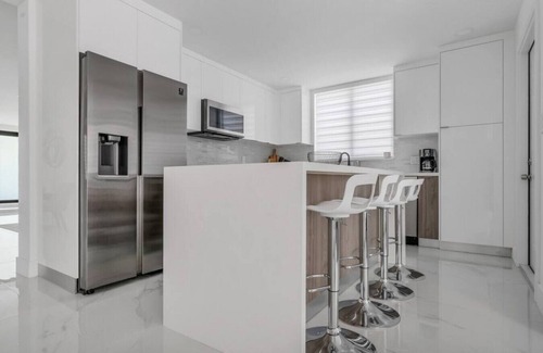Olympia Heights House | Luxe 4BD Duplex w/Heated Pool Close to Restaurants
