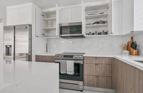 Olympia Heights House | Luxe 4BD Duplex w/Heated Pool Close to Restaurants