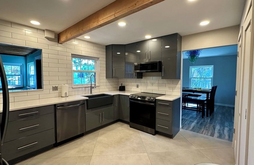 Shore Acres House | Luxe 4BR 2.5B Treetop Beach Escape Sleeps 10 Near #1 Beaches & Downtown St. Pete