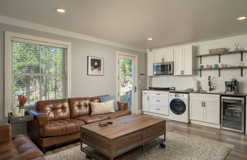 Black Hawk House | Luxe 4BR Mtn Retreat-Stunning Views-Ski/Hike