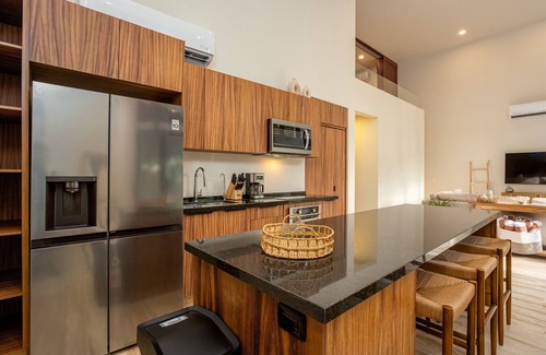 Playacar Condo | Luxe 4BR Playacar | Huge Pool | Gym | Sleeps 10