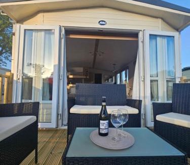 Wesham Resort | Luxe 6 berth caravan Lytham