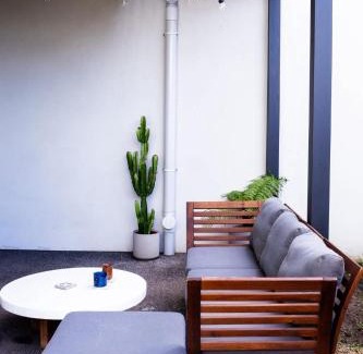 Altona North House | Luxe Altona Haven - Executive 3BR Family Townhouse
