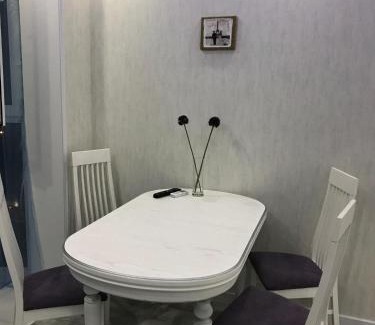 Pozniaky Apartment | Luxe Apartment on Drahomanova