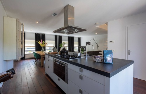 Domburg Apartment | Luxe apartment - Ooststraat 7 | Domburg "IJsvogel"