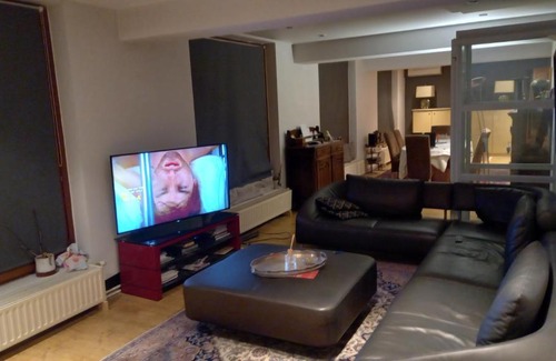 Dendermonde Apartment | Luxe appartement met 3 slaapkamers en 1 kingsize bed slaapzetel en drie dubbelbedden