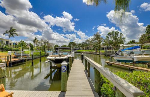 Coral Cove House | Luxe Bayfront Sarasota Home Rental Pool, Lanai!