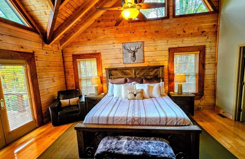 Cherry Log Cabin | Luxe Big Canoe Lodge - Blue Ridge - Mountain Views in charming Cherry Log