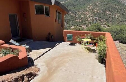 Bisbee House | Luxe Bisbee "Eco-Casita" Retreat in the Mountains with SRT*