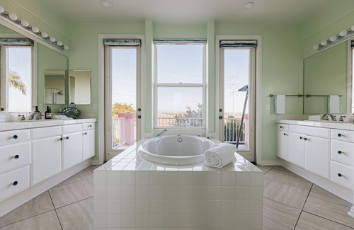 Carmel Valley House | Luxe Boho Retreat Near Torrey Pines - Sleeps 10