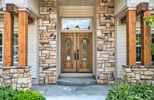 Collister House | Luxe Boise Home with Patio Golf, Hike, Explore