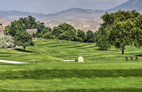 Collister House | Luxe Boise Home with Patio Golf, Hike, Explore