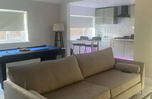 Bradford House | Luxe bungalow
