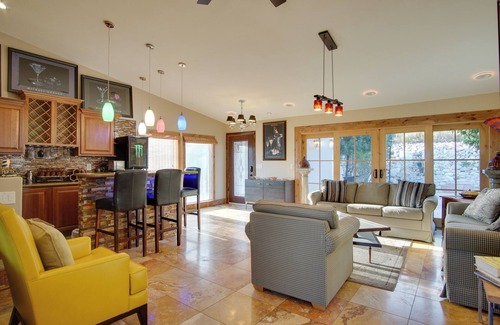Rockcliff Cottage | Luxe Catalina Foothills Hideaway w/Private Pool