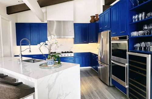 Snowmass Village House | Luxe Chalet: Jaw-Dropping Views of Mountains! Summer Garden Terrace