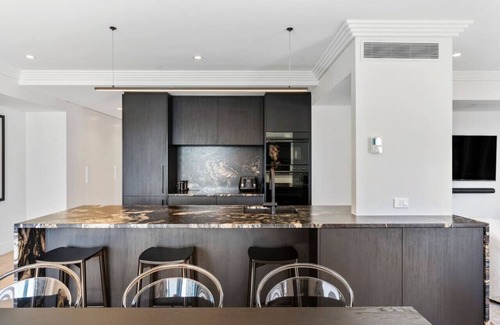 Auckland Central Business District Apartment | Luxe City Living & Parking