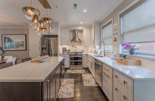 Trinidad Apartment | Luxe City Retreat/Rooftop Deck Getaway/H St/Union Station/Union Market